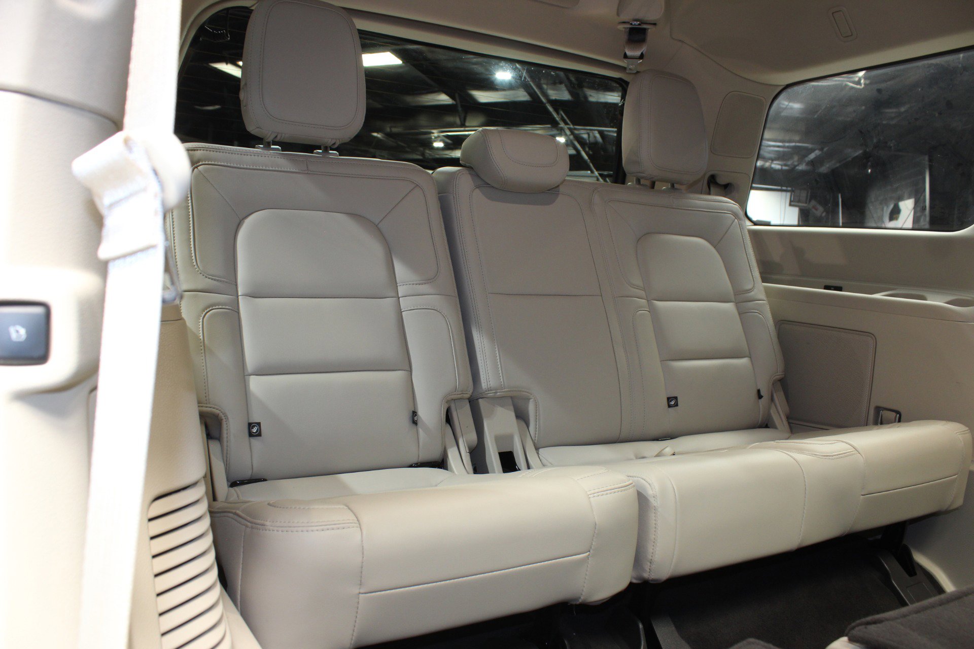 Used 2021 Lincoln Navigator Reserve w/ Luxury Package image 43