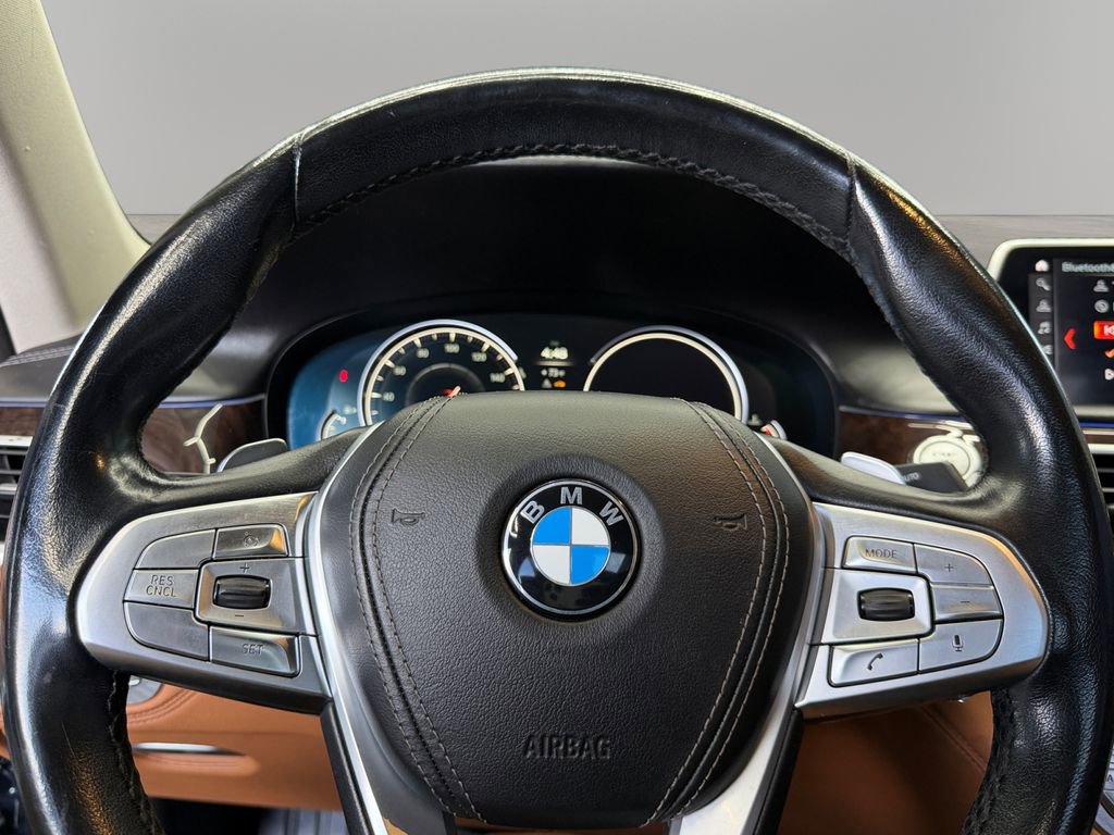 Used 2018 BMW 750i xDrive AWD/4WD image 22