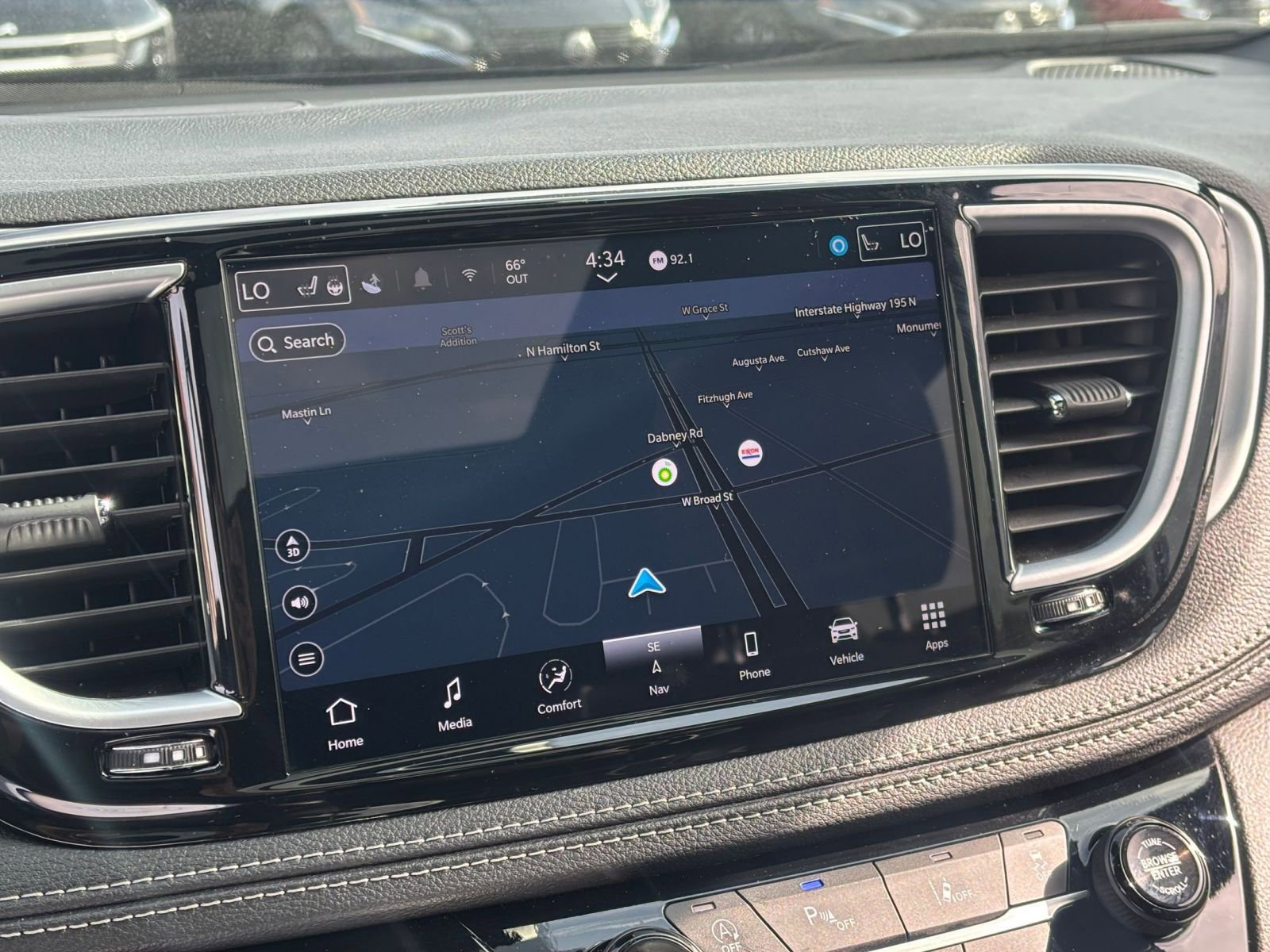 Used 2025 Chrysler Pacifica Limited image 20