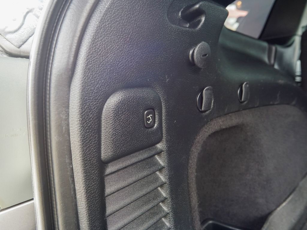 Used 2018 Jeep Grand Cherokee Limited image 12