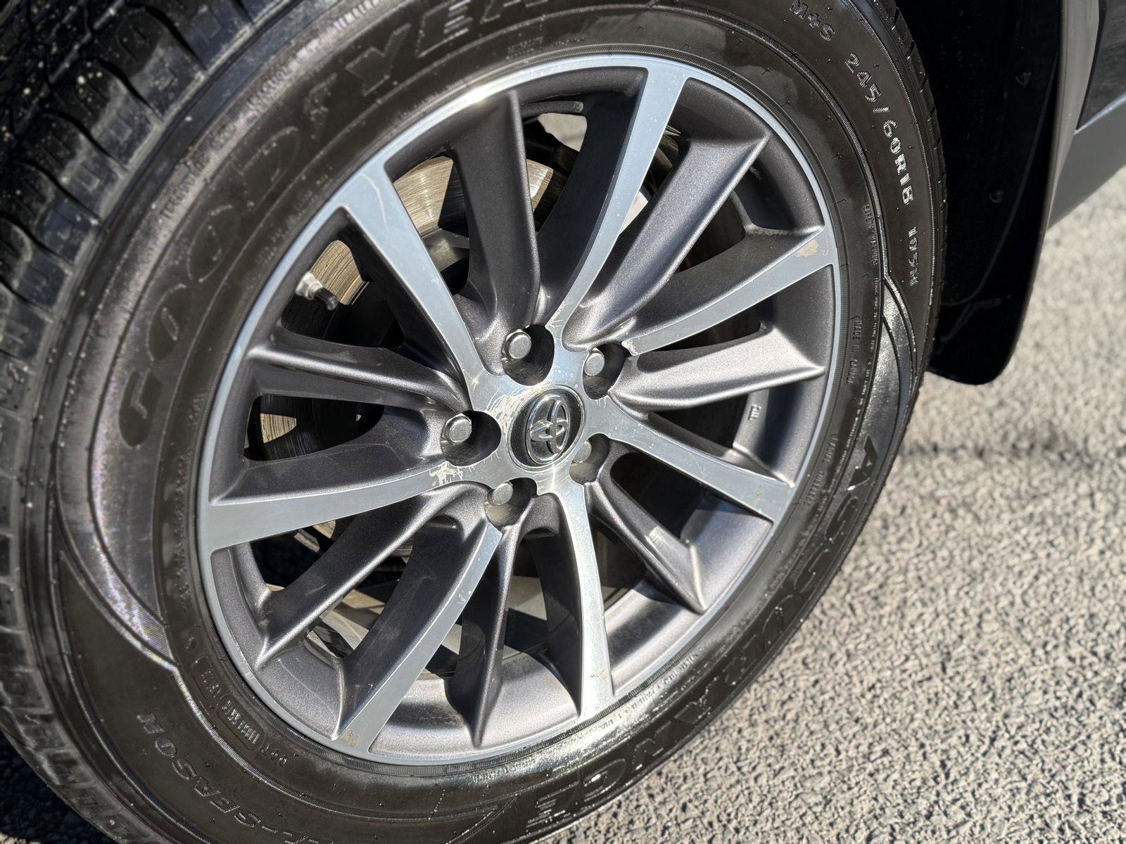 Used 2019 Toyota Highlander XLE image 11