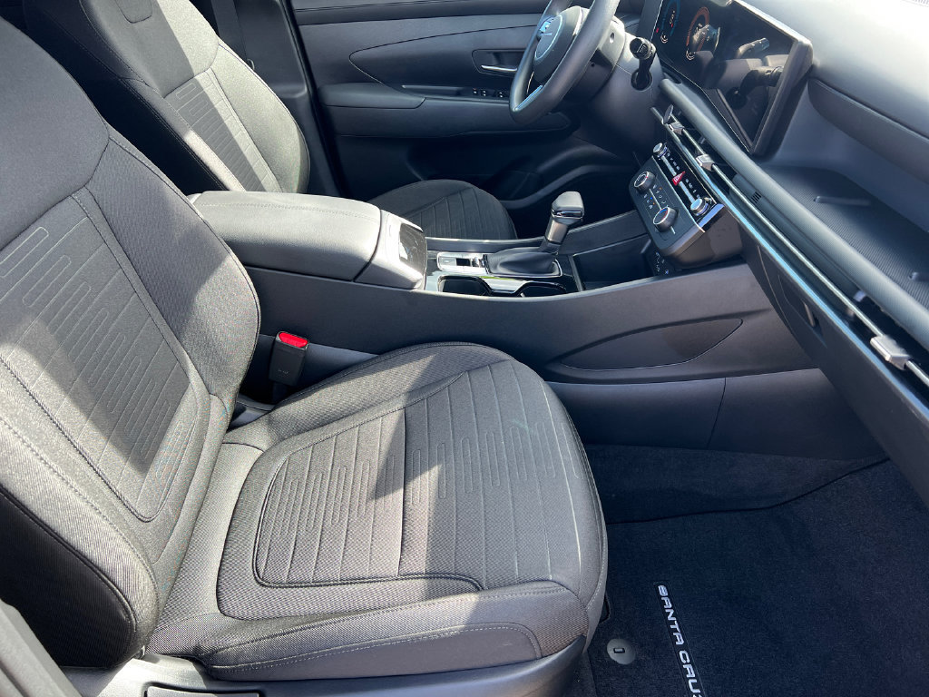 Used 2026 Hyundai Santa Cruz SE FWD image 7