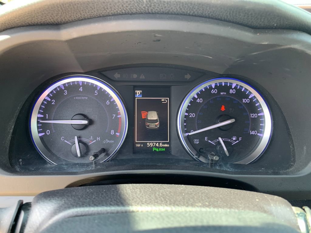 Used 2018 Toyota Highlander Limited image 33