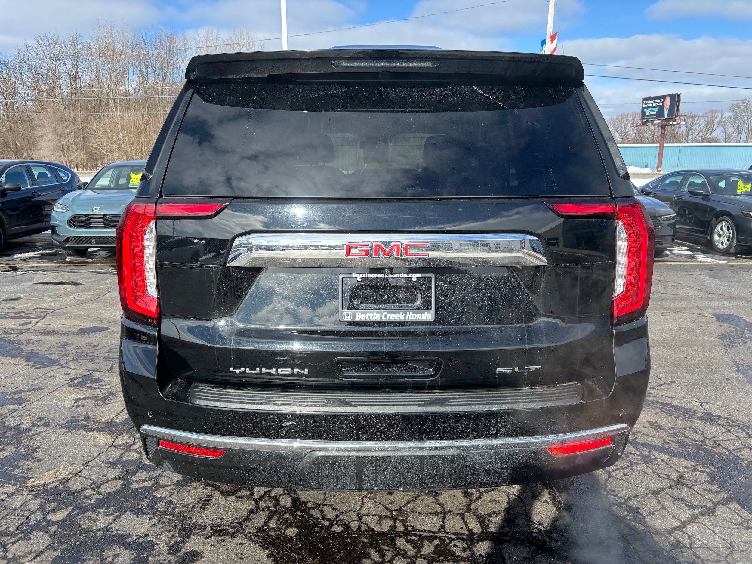 Used 2023 GMC Yukon SLT w/ Max Trailering Package AWD/4WD image 7