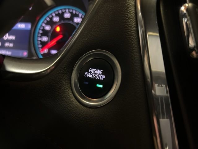 Used 2023 Chevrolet Traverse RS image 40