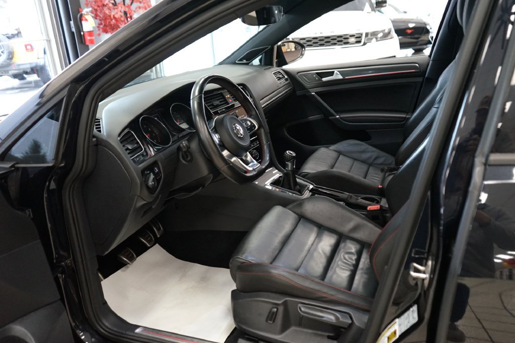 Used 2019 Volkswagen GTI SE FWD image 26