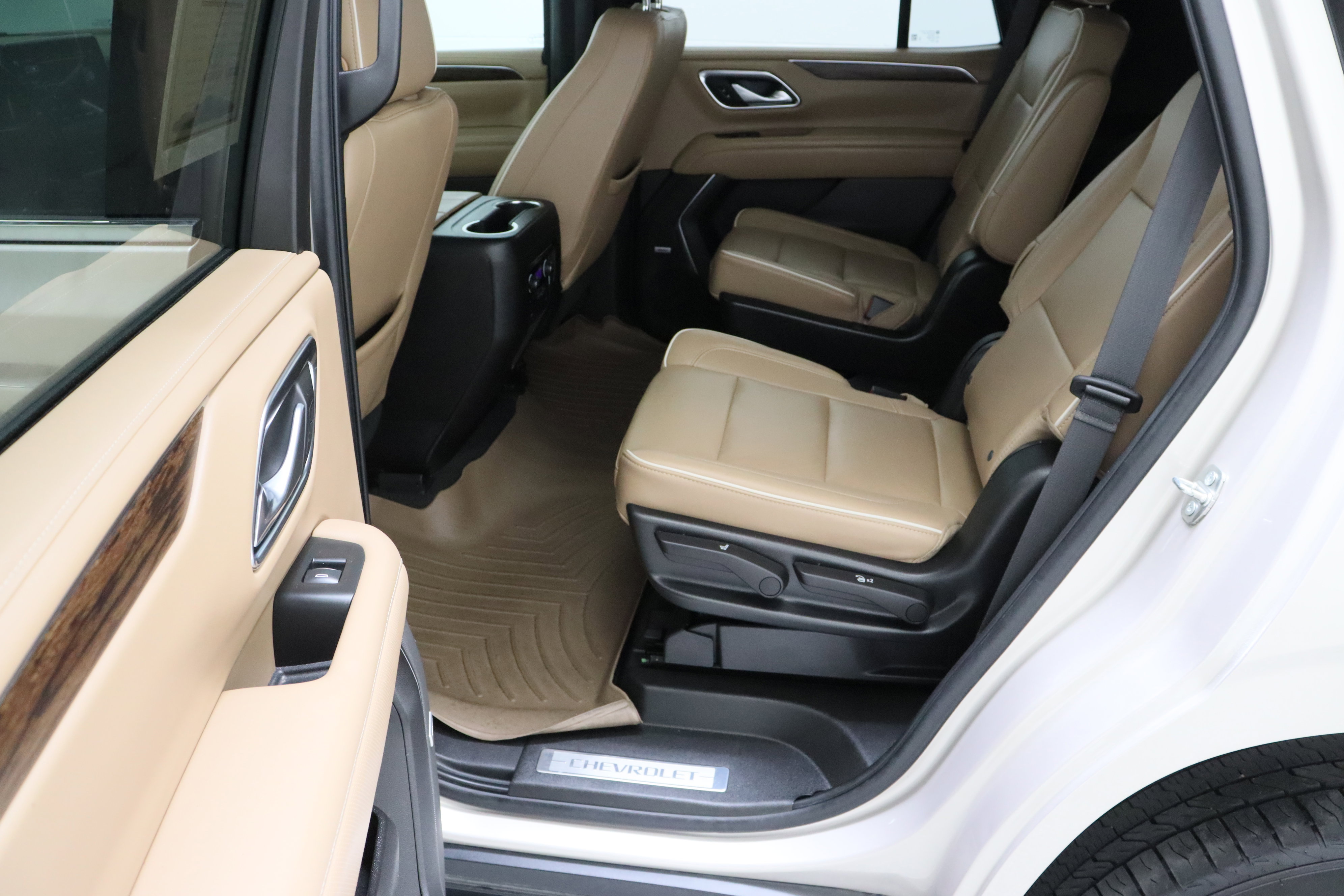Used 2022 Chevrolet Tahoe Premier RWD image 32
