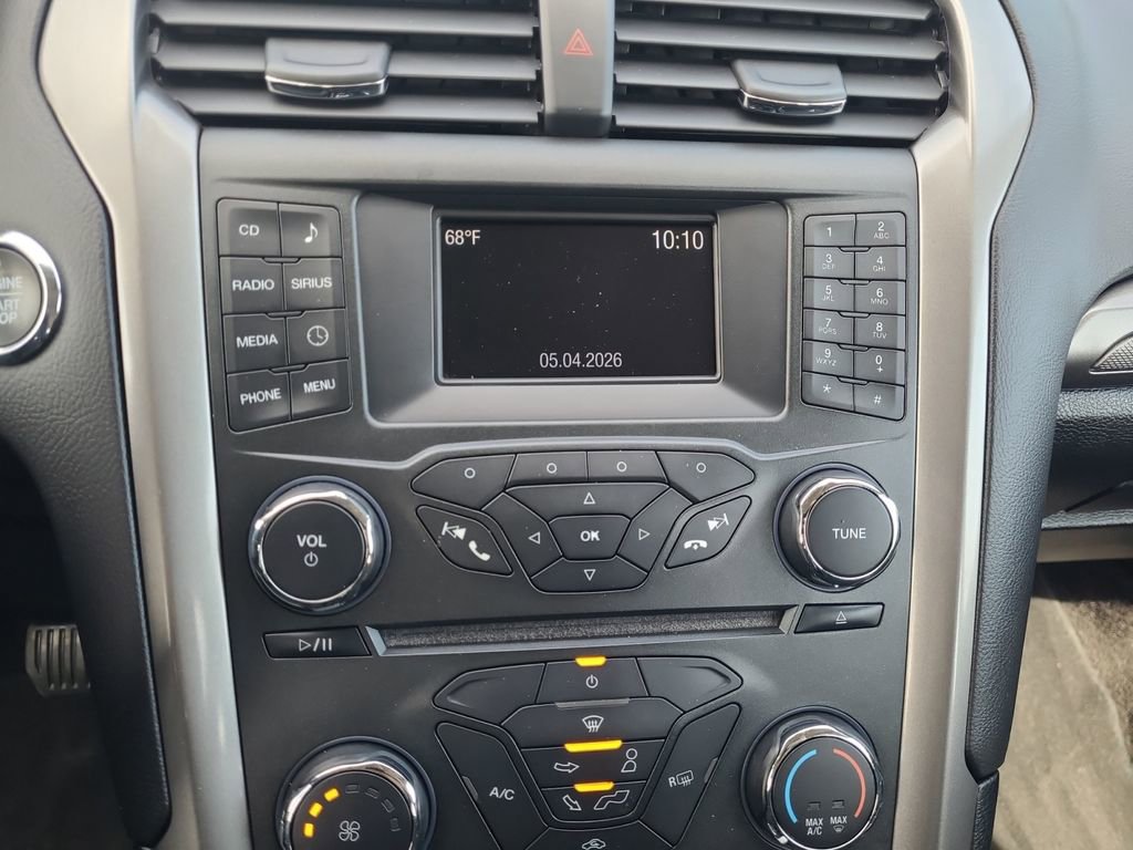 Used 2018 Ford Fusion SE FWD image 20