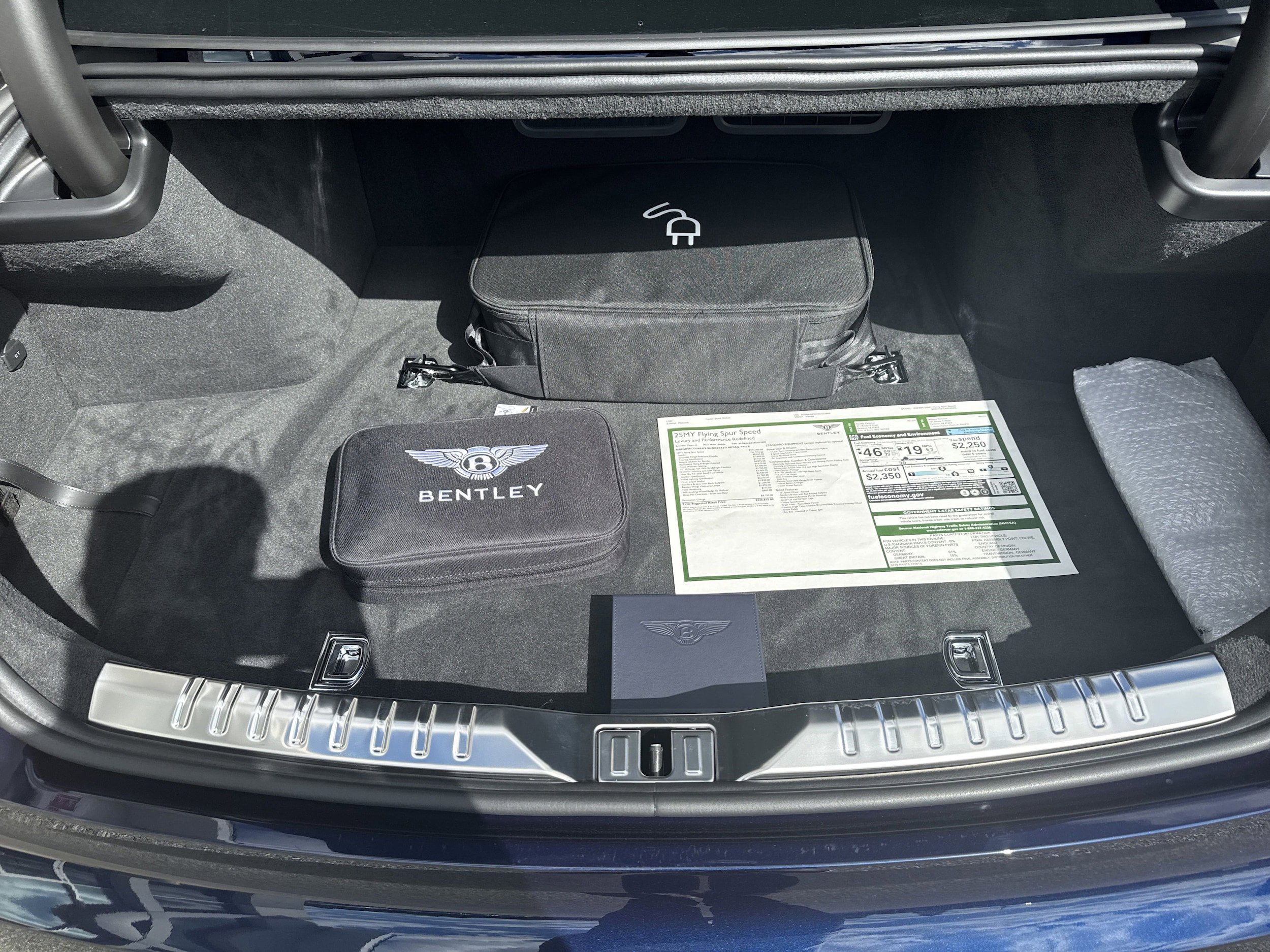 New 2025 Bentley Flying Spur Plug-In Hybrid image 31