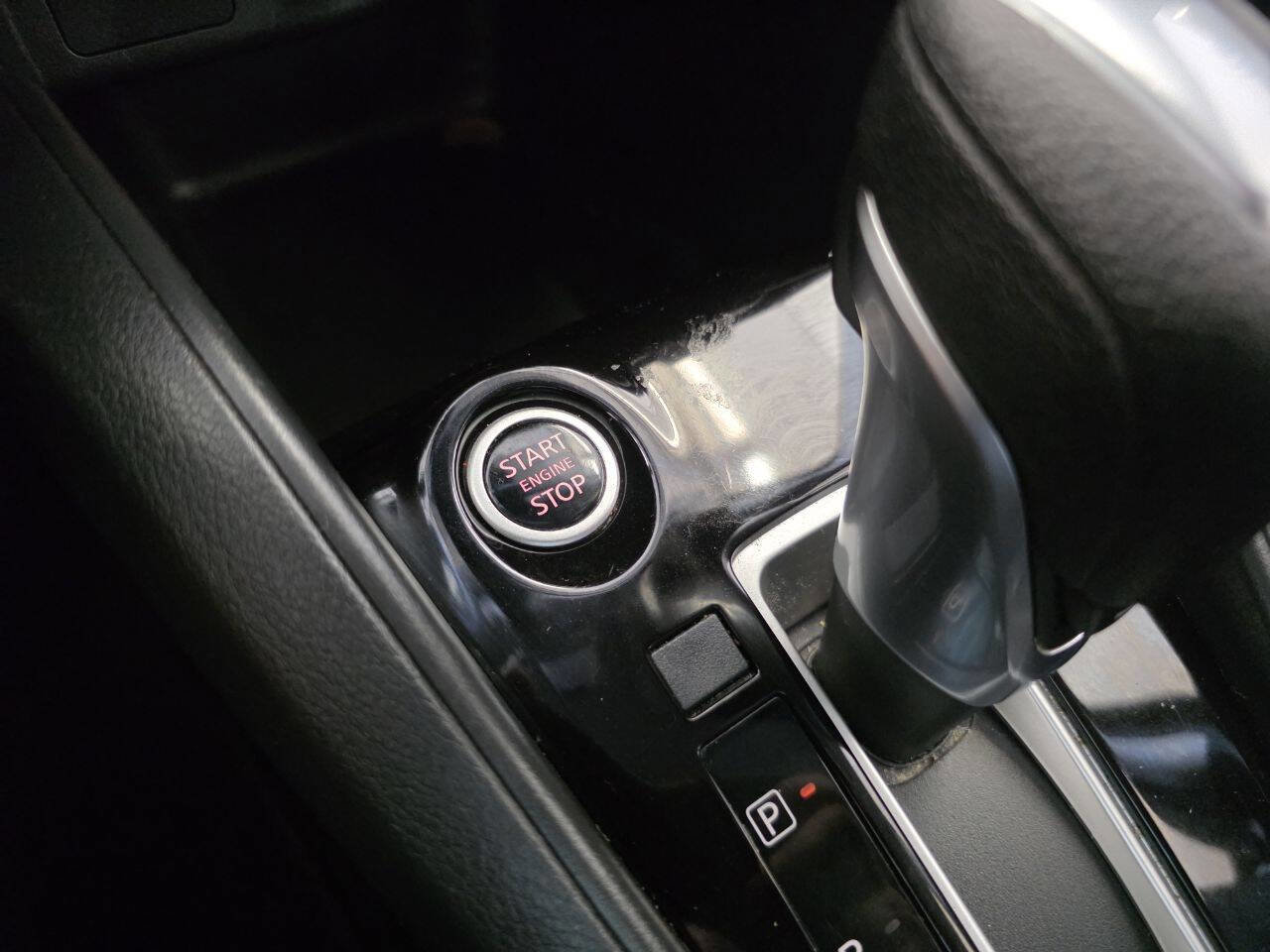 Used 2021 Nissan Kicks S image 11