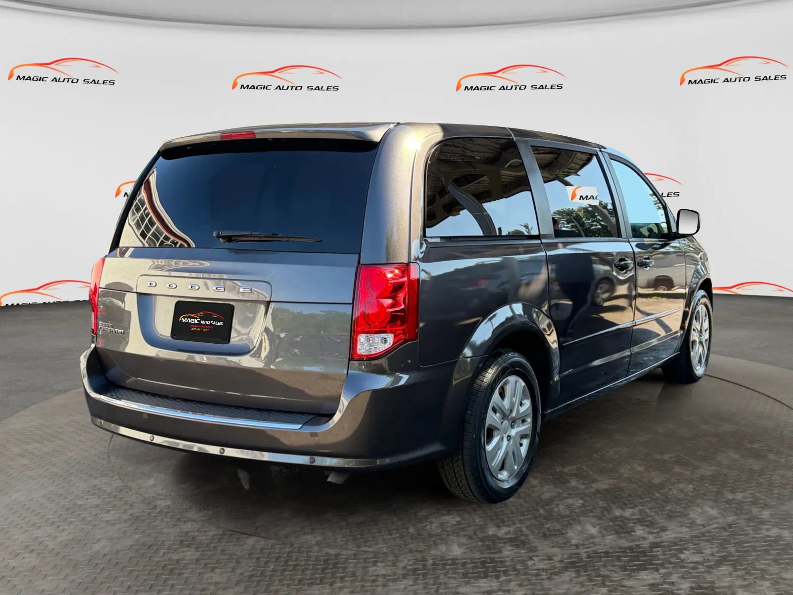 Used 2016 Dodge Grand Caravan SE w/ Quick Order Package 29E SE FWD image 10
