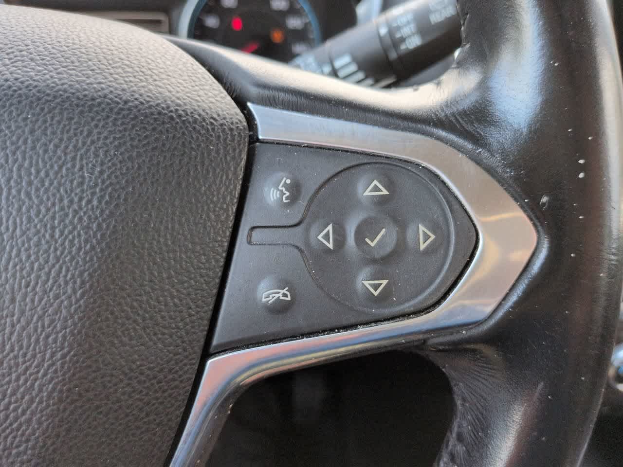 Used 2019 Chevrolet Traverse LT FWD image 25
