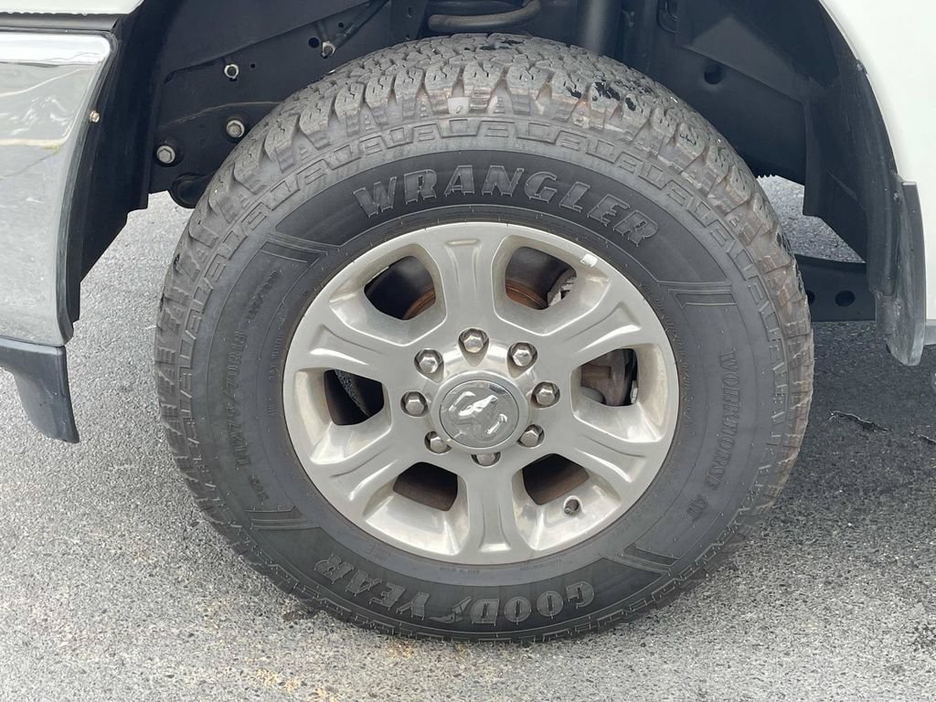 Used 2024 RAM 3500 Big Horn AWD/4WD image 12