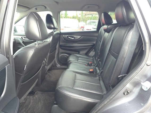 Used 2015 Nissan Rogue SL image 28