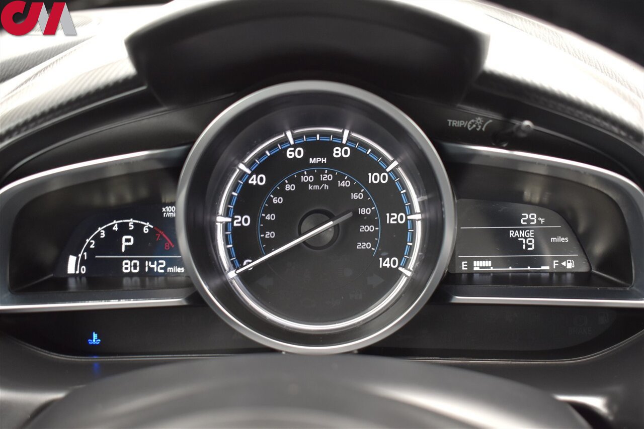 Used 2019 Toyota Yaris XLE FWD image 17