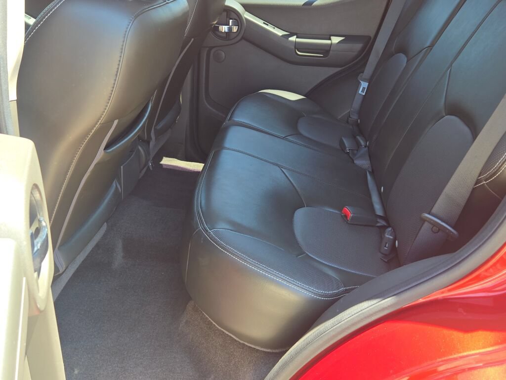 Used 2014 Nissan Xterra PRO-4X w/ Pro-4x Leather Package AWD/4WD image 15