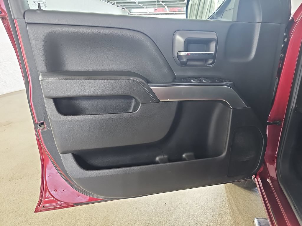 Used 2018 Chevrolet Silverado 1500 LT w/ All Star Edition AWD/4WD image 31