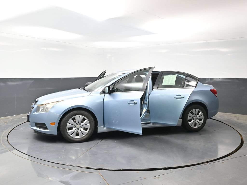 Used 2012 Chevrolet Cruze LS FWD image 52