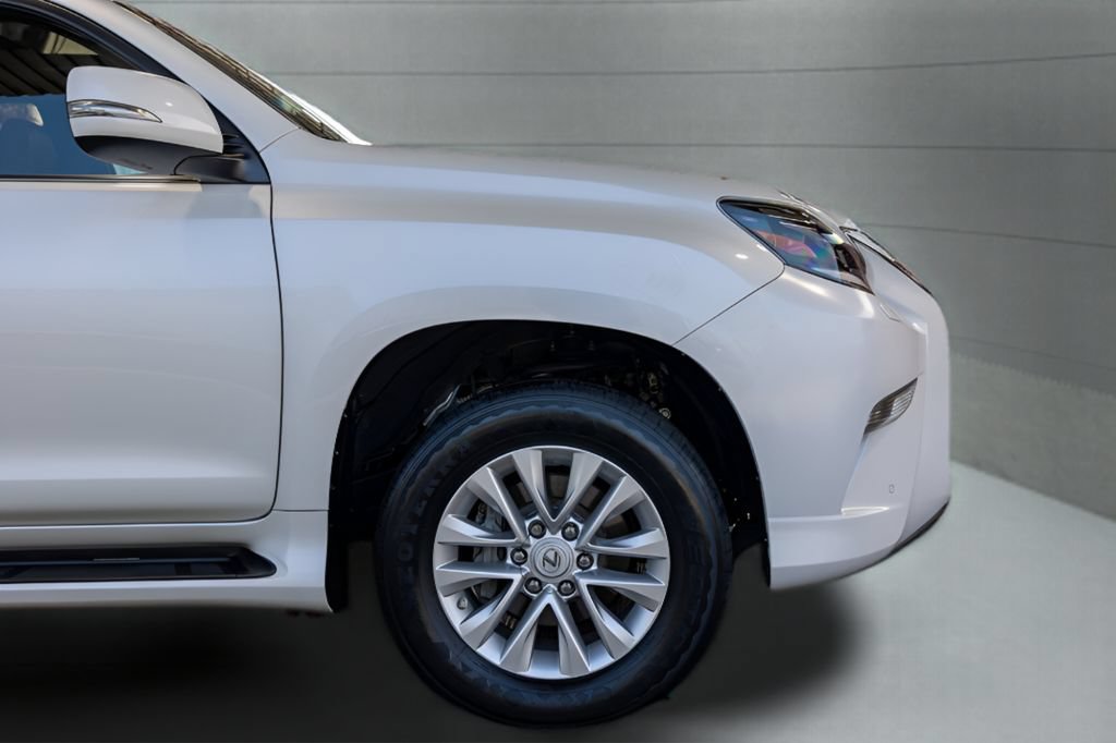 Used 2021 Lexus GX 460 Premium w/ Premium Package AWD/4WD image 10