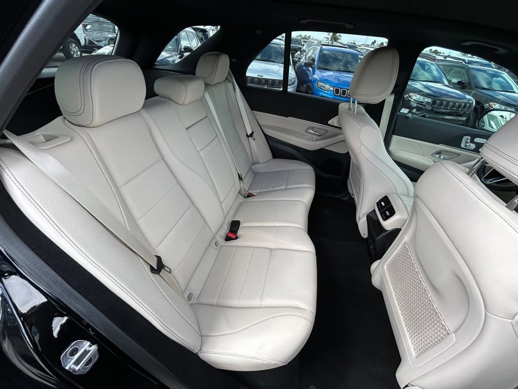 Used 2025 Mercedes-Benz GLE 450e 4MATIC image 33