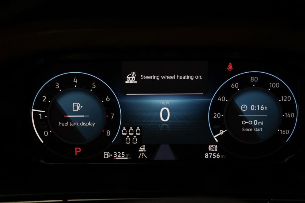 Used 2025 Volkswagen Atlas SE w/ Black Wheel Package image 7