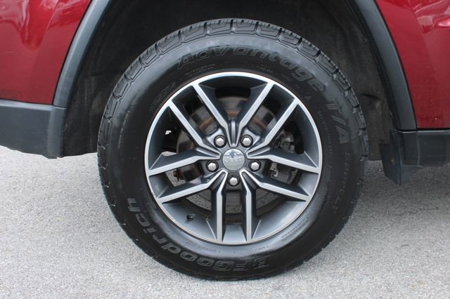 Used 2018 Jeep Grand Cherokee Limited AWD/4WD image 39