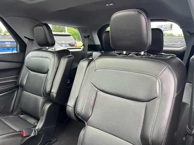 Used 2023 Ford Explorer Limited w/ Limited Technology Package AWD/4WD image 28
