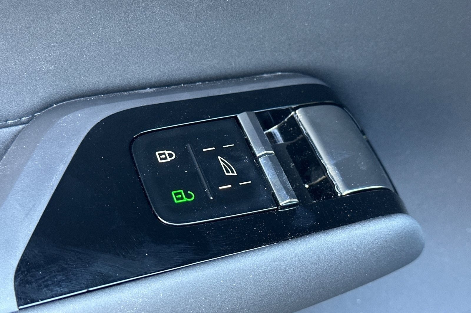 New 2025 Volvo EX90 Ultra image 15