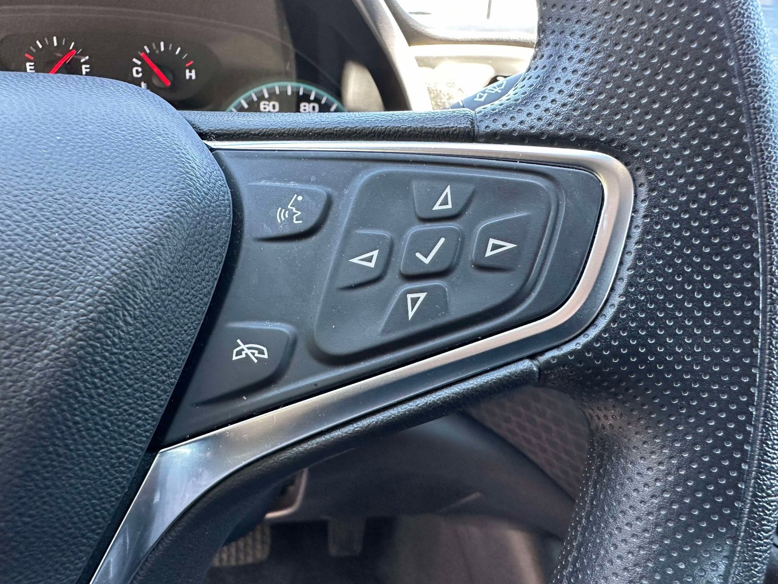 Used 2025 Chevrolet Malibu LT FWD image 14