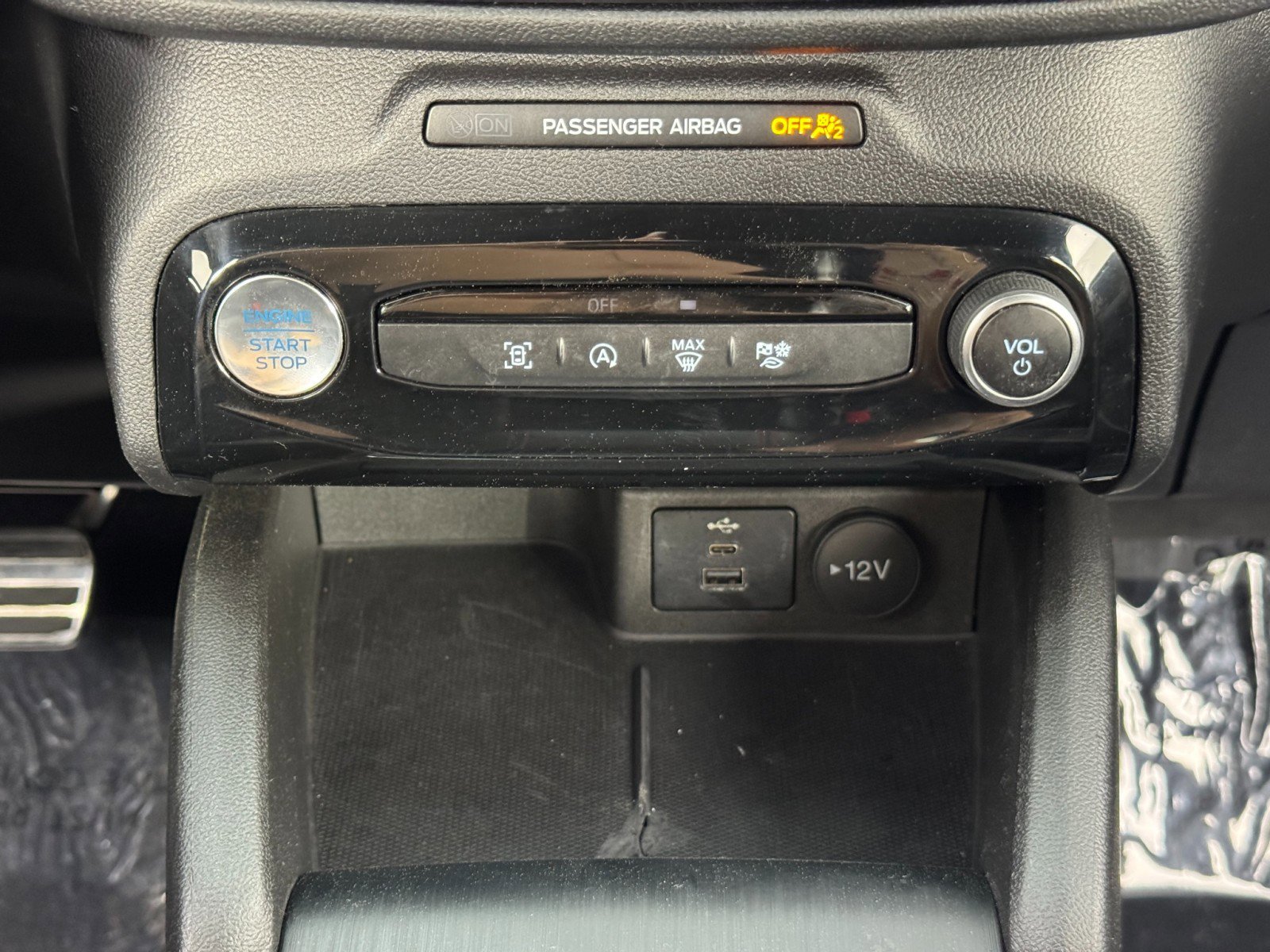Used 2024 Ford Escape ST-Line w/ Tech Pack #1 AWD/4WD image 26