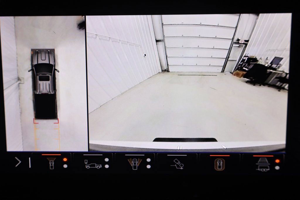 Used 2024 GMC Sierra 3500 Denali Ultimate image 35