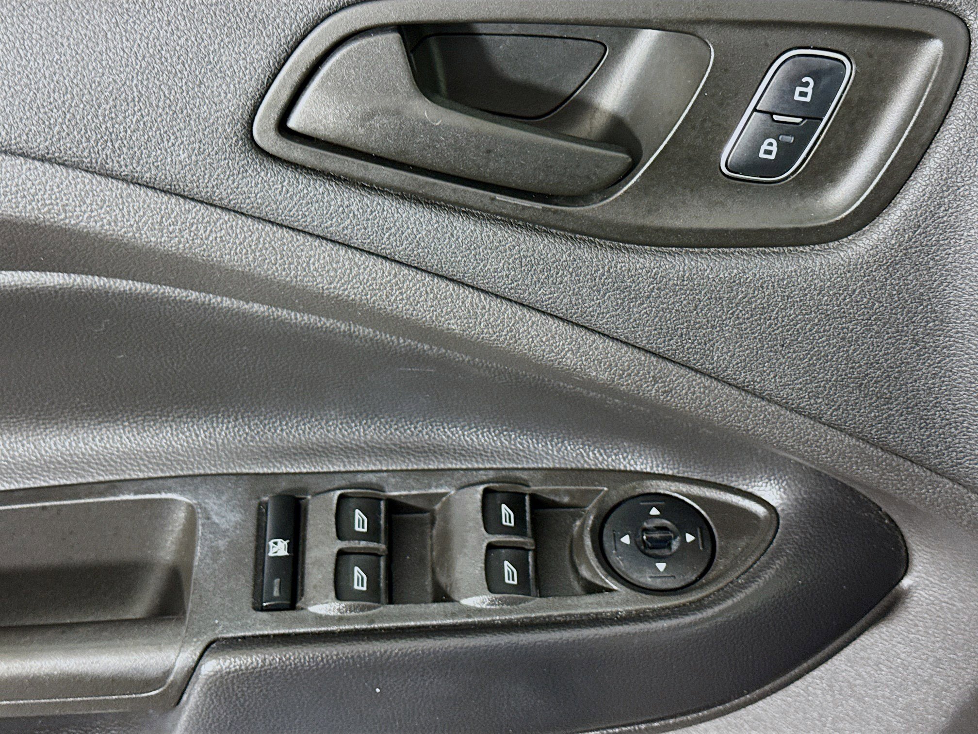 Used 2019 Ford Escape S FWD image 23