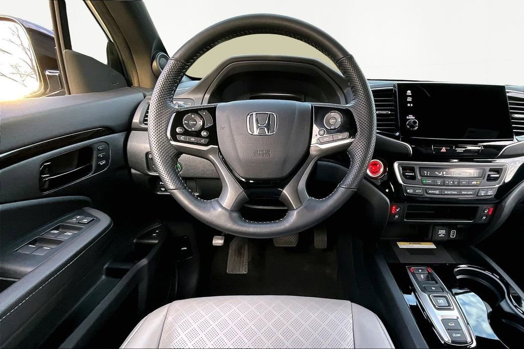 Used 2023 Honda Passport Elite image 9