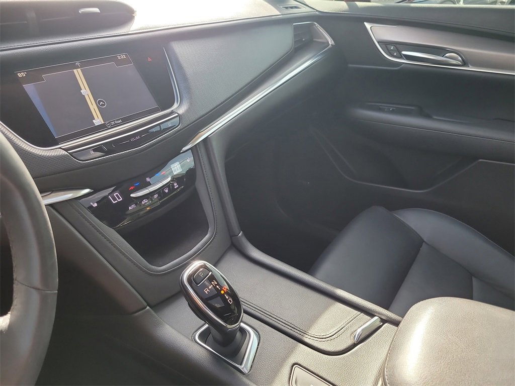 Used 2017 Cadillac XT5 Luxury w/ Driver Awareness Package image 20