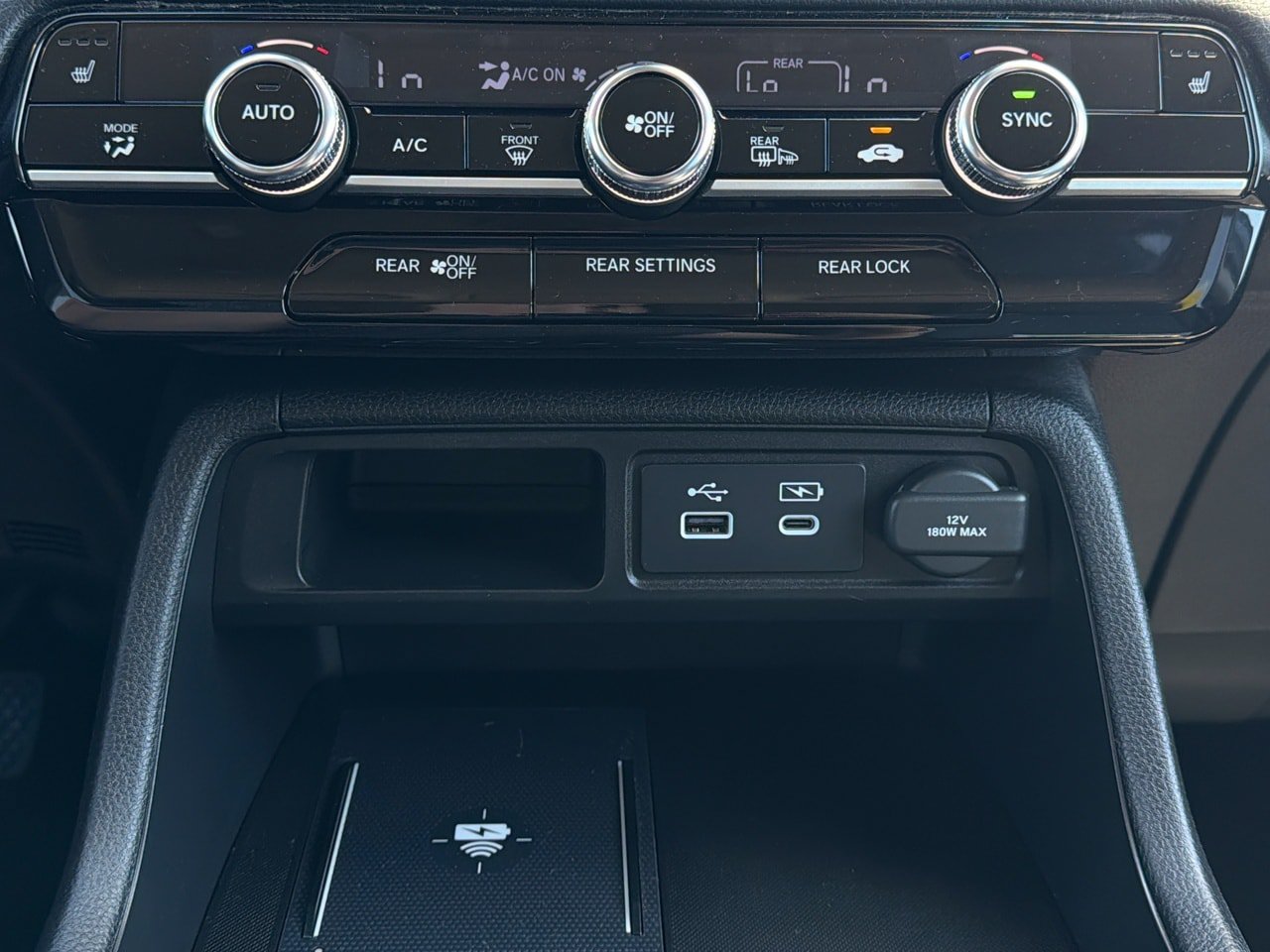 Used 2025 Honda Pilot EX-L image 23