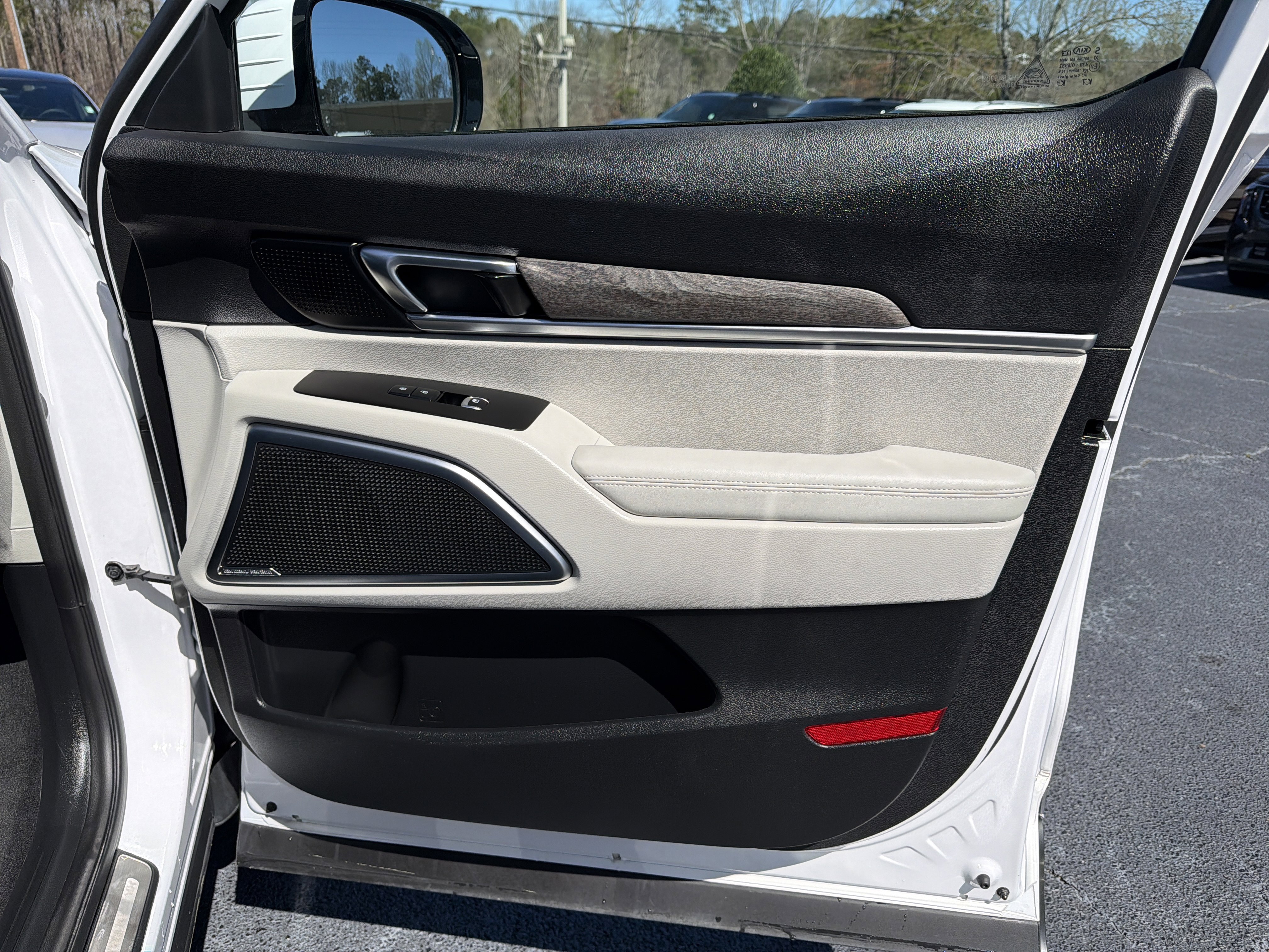 Used 2021 Kia Telluride SX w/ SX Prestige Package image 12