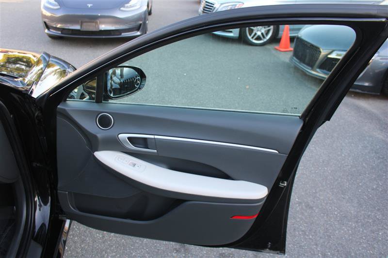 Used 2025 Hyundai Sonata SEL FWD image 12