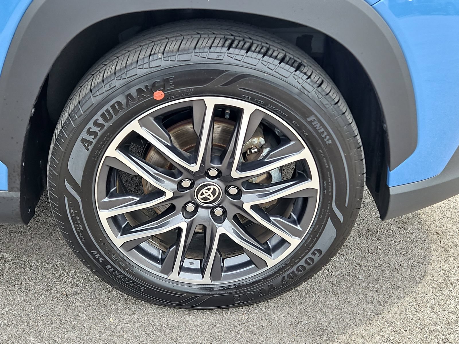 Certified 2026 Toyota Corolla Cross XLE AWD/4WD image 6