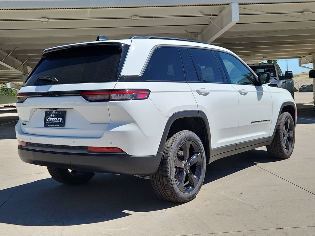 New 2026 Jeep Grand Cherokee Limited w/ Limited Altitude Package AWD/4WD image 3