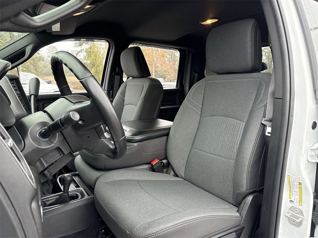 Used 2024 RAM 3500 Tradesman w/ Chrome Appearance Group image 11