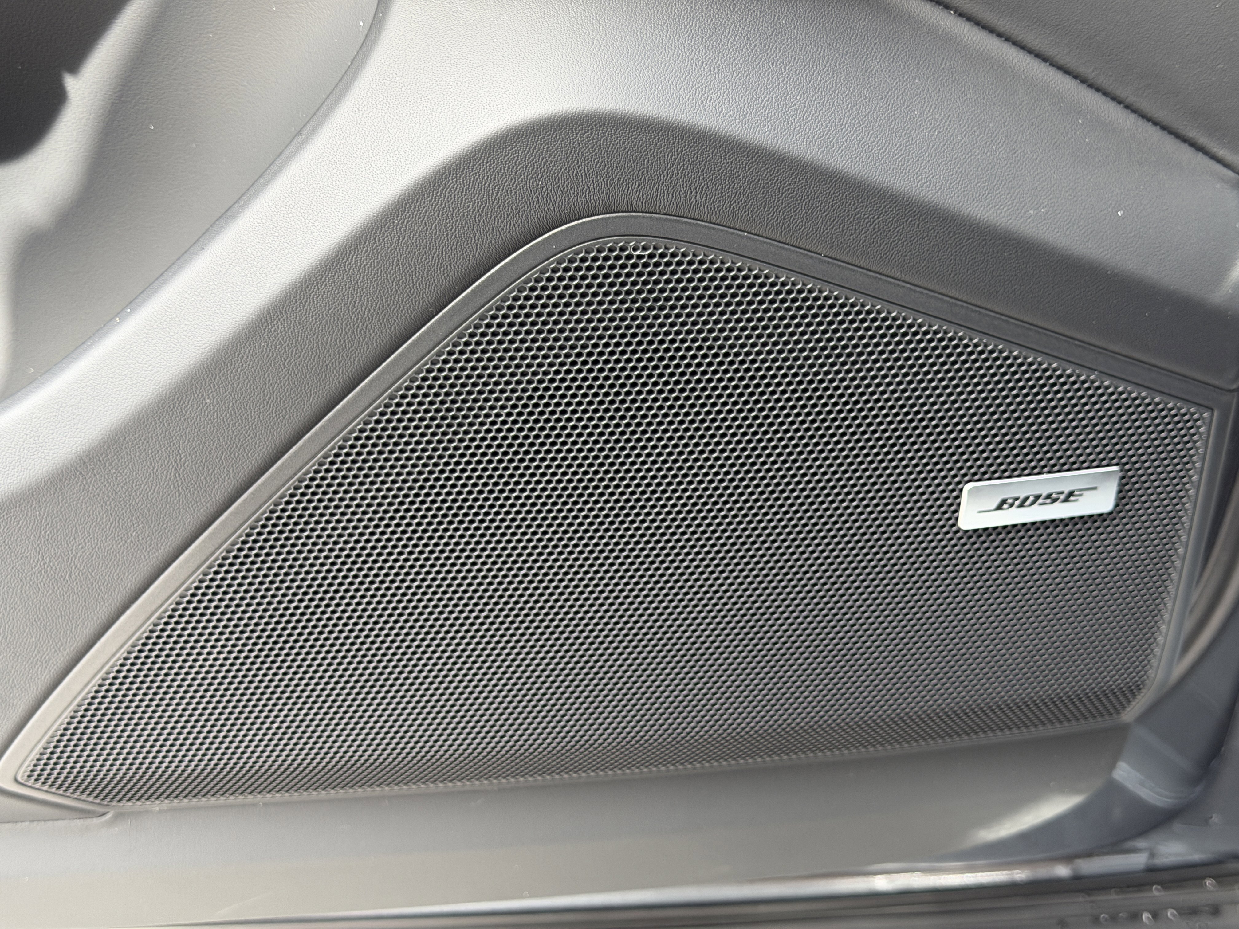 New 2026 Porsche Cayenne GTS image 25