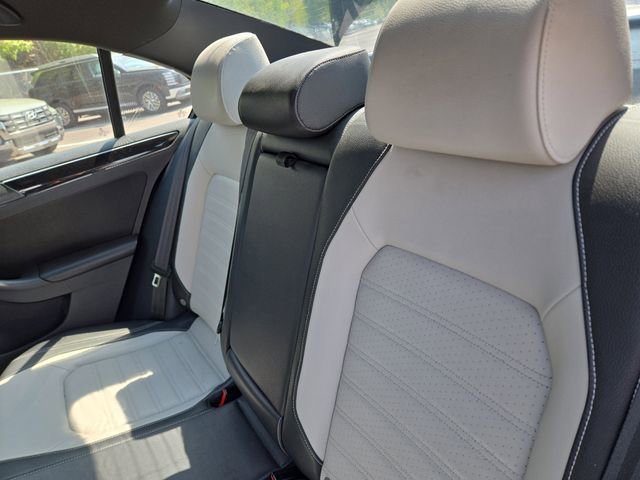 Used 2015 Volkswagen Jetta Sport FWD image 23