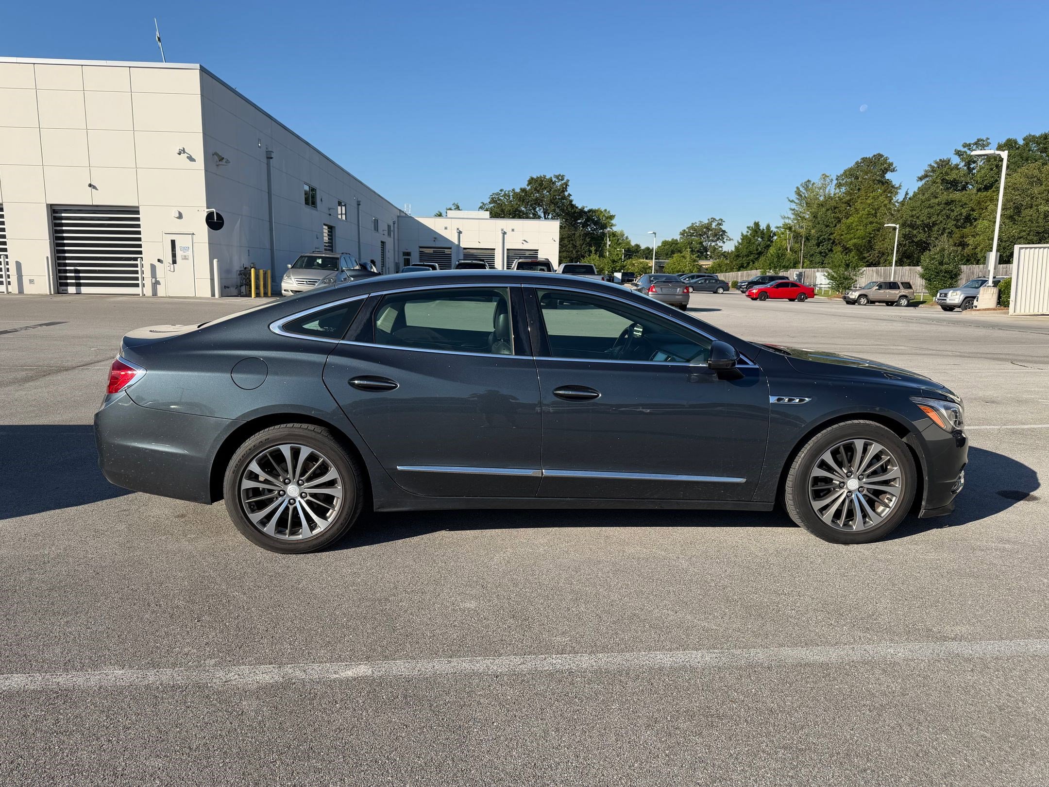 Used 2019 Buick LaCrosse Essence w/ Sights and Sounds Package AWD/4WD image 5