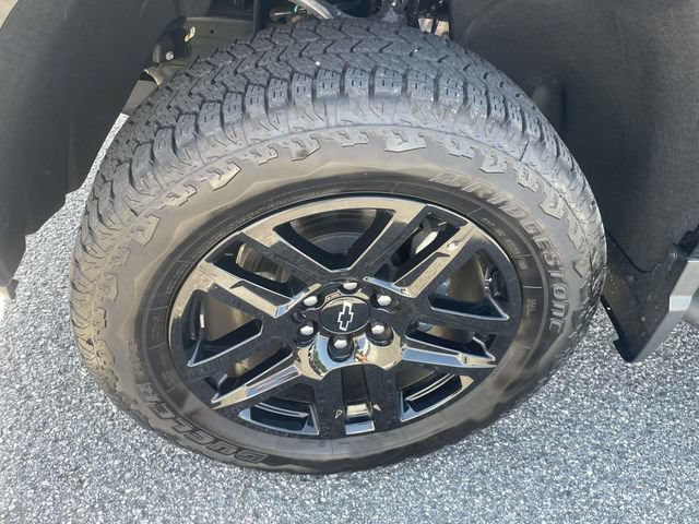 Used 2025 Chevrolet Silverado 1500 LT Trail Boss w/ Convenience Package II AWD/4WD image 11