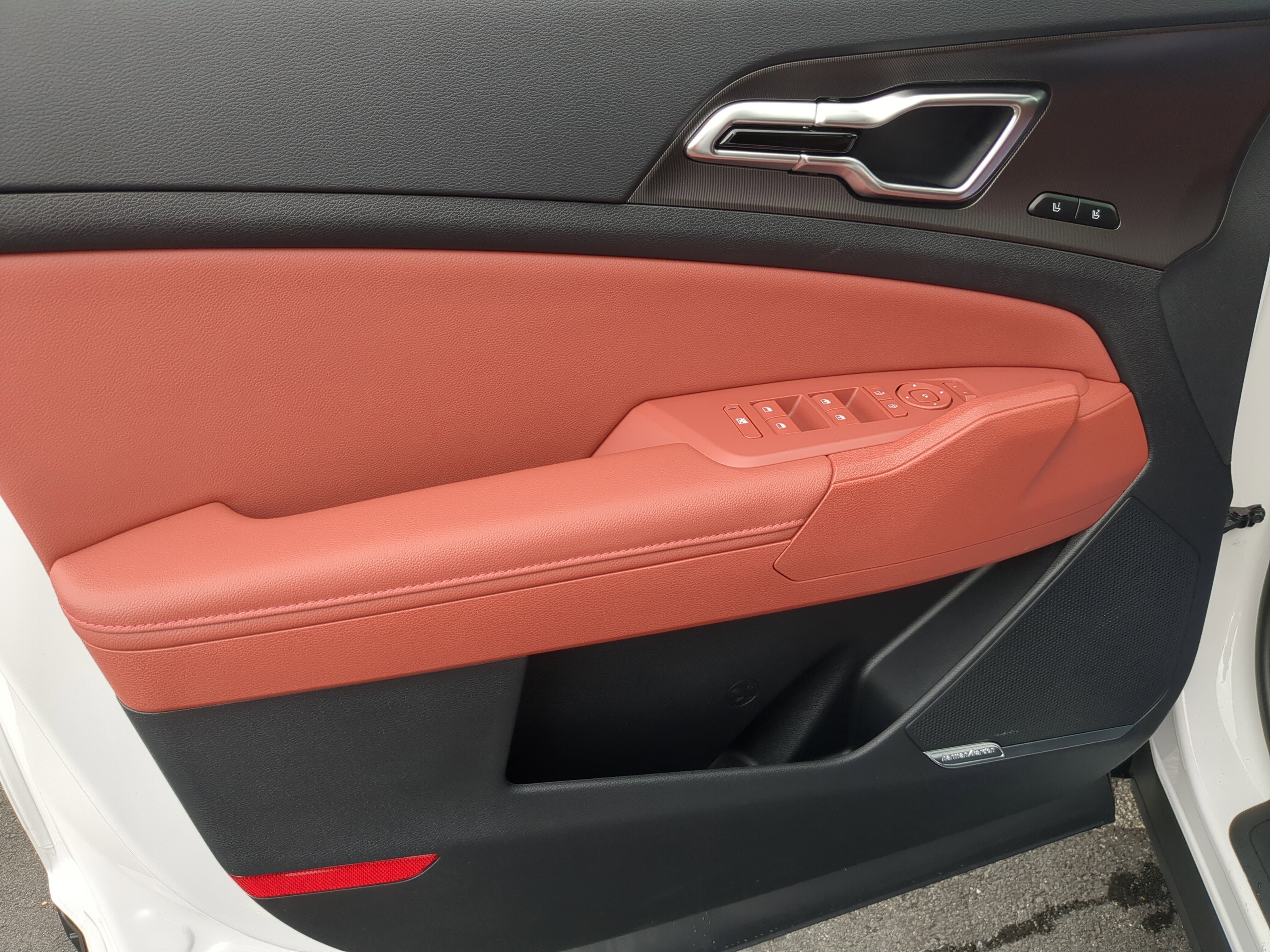 New 2026 Kia Sportage SX image 18