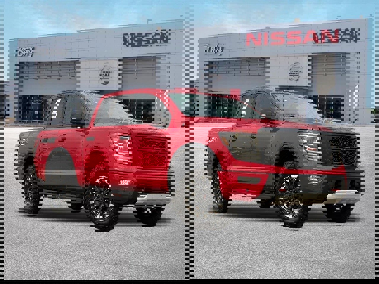 Used 2021 Nissan Titan PRO-4X w/ Pro-4x Convenience Package image 1