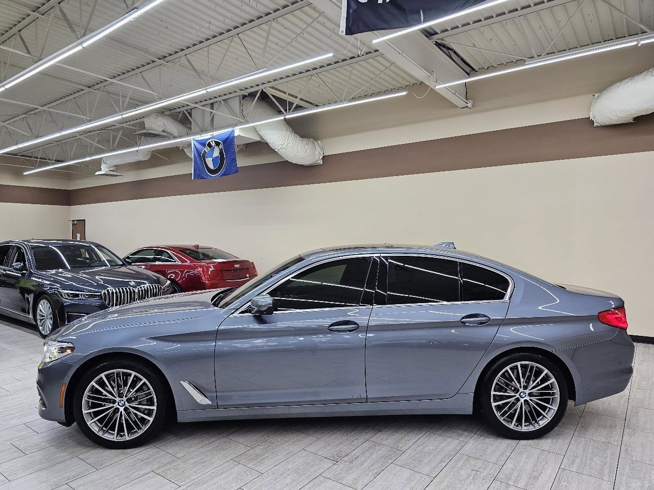 Used 2019 BMW 540i xDrive AWD/4WD image 11