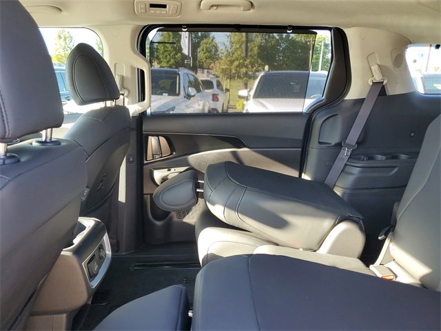 New 2026 Kia Carnival SX image 12