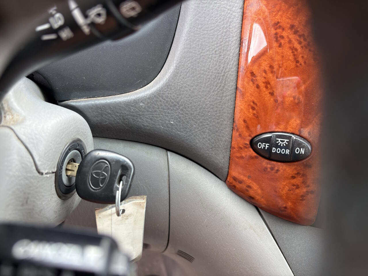 Used 2010 Toyota Sienna image 25