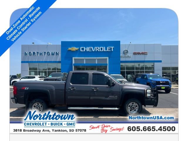 Used 2010 Chevrolet Silverado 2500 LT w/ Interior Plus Package AWD/4WD image 7